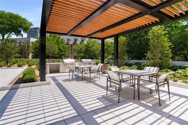 2660 Peachtree Road NW 13F, Atlanta, GA 30305