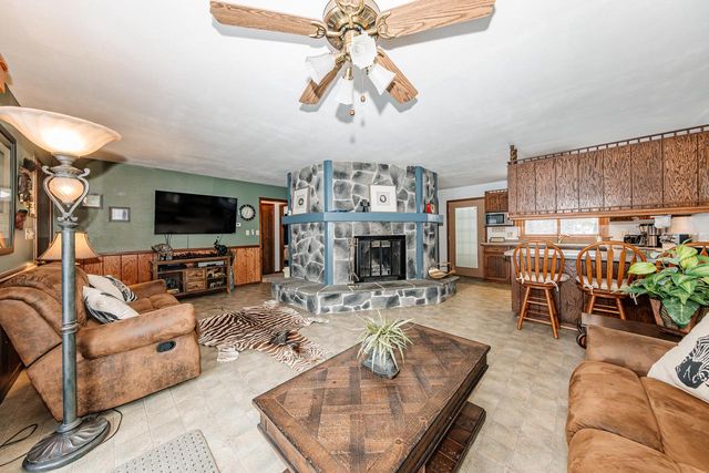 6770 Lee Harbor LANE, Oshkosh, WI 54902