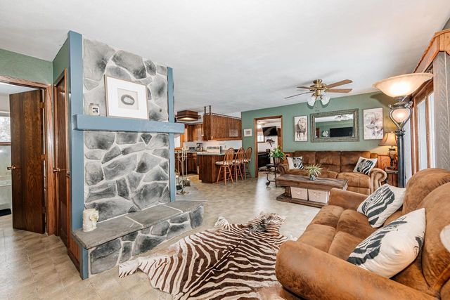 6770 Lee Harbor LANE, Oshkosh, WI 54902