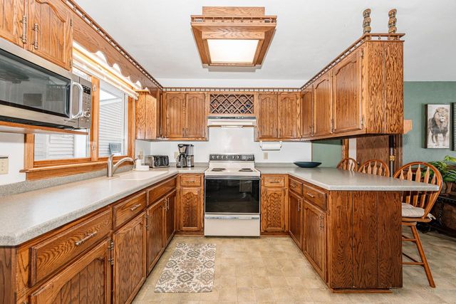 6770 Lee Harbor LANE, Oshkosh, WI 54902