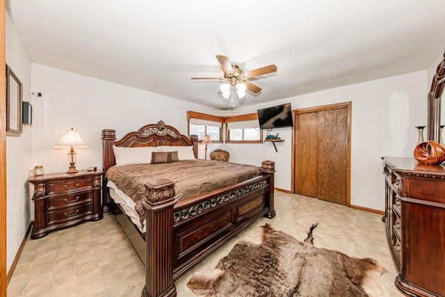 6770 Lee Harbor LANE, Oshkosh, WI 54902