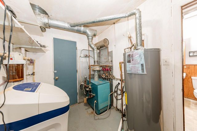 6770 Lee Harbor LANE, Oshkosh, WI 54902