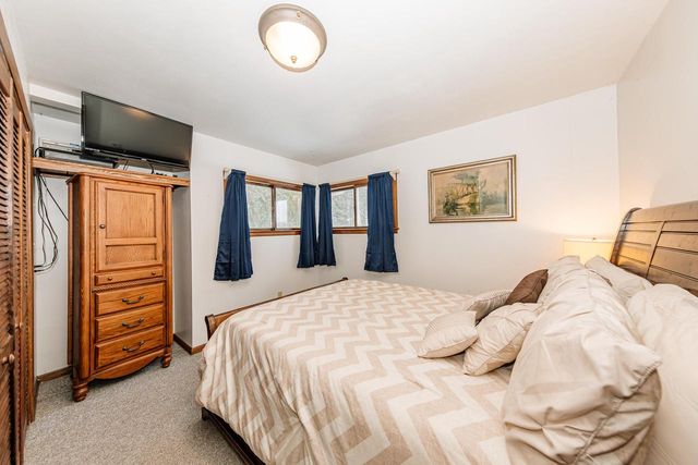 6770 Lee Harbor LANE, Oshkosh, WI 54902