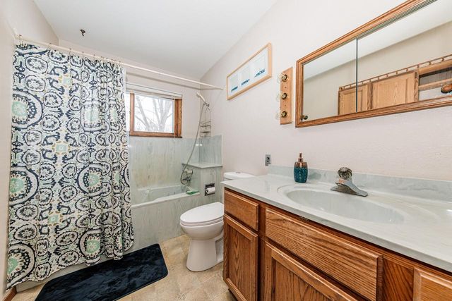 6770 Lee Harbor LANE, Oshkosh, WI 54902