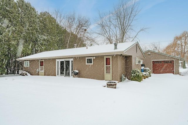 6770 Lee Harbor LANE, Oshkosh, WI 54902