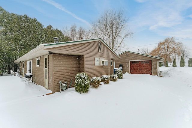 6770 Lee Harbor LANE, Oshkosh, WI 54902