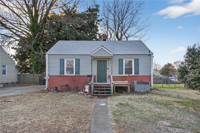 135 Roland DR, Hampton, VA 23669