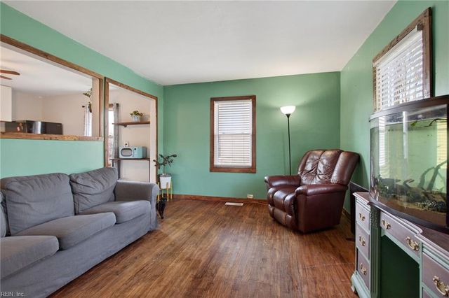 135 Roland DR, Hampton, VA 23669