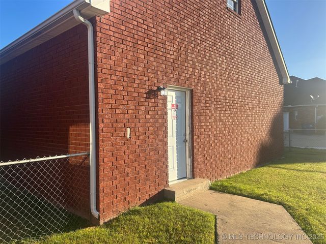 1104 SW 22nd Street, Wagoner, OK 74467