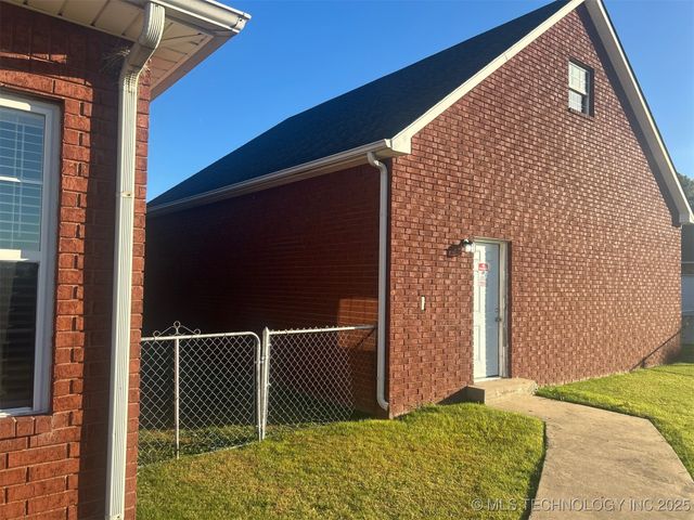 1104 SW 22nd Street, Wagoner, OK 74467