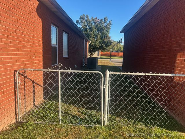 1104 SW 22nd Street, Wagoner, OK 74467