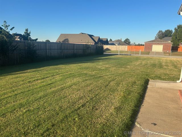 1104 SW 22nd Street, Wagoner, OK 74467