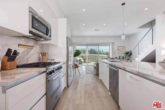 957 Figueroa Terrace 313, Los Angeles, CA 90012