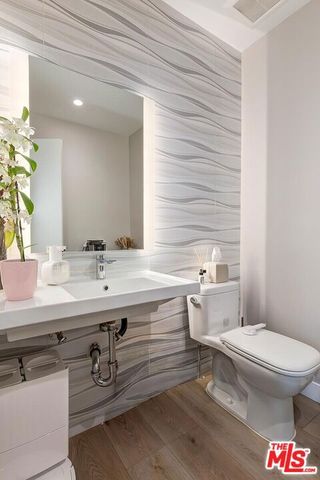 957 Figueroa Terrace 313, Los Angeles, CA 90012