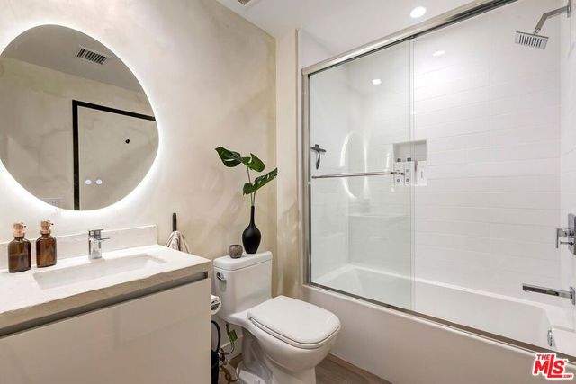 957 Figueroa Terrace 313, Los Angeles, CA 90012