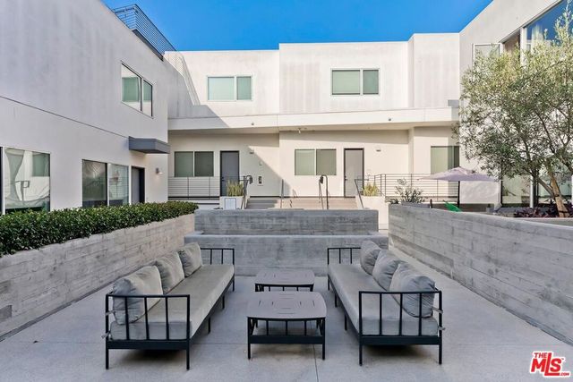 957 Figueroa Terrace 313, Los Angeles, CA 90012