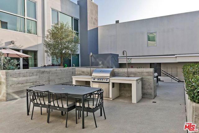 957 Figueroa Terrace 313, Los Angeles, CA 90012