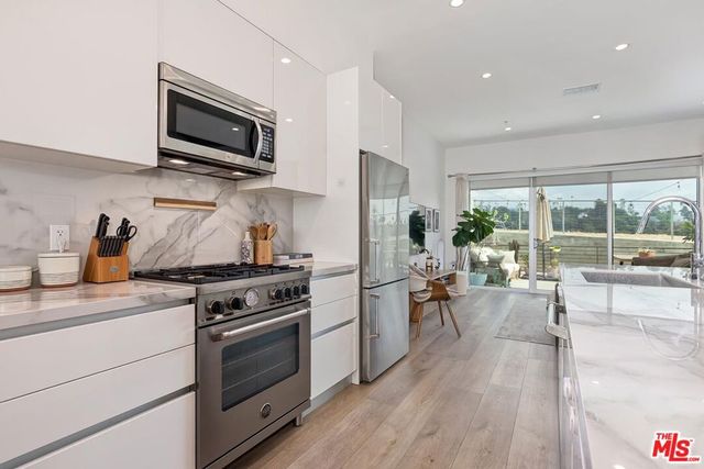957 Figueroa Terrace 313, Los Angeles, CA 90012