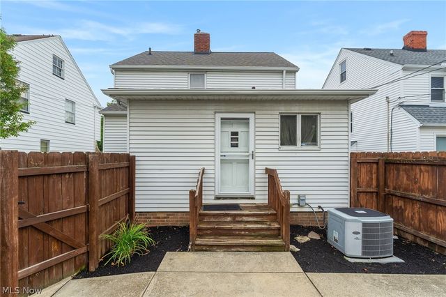 4338 Silsby Road, University Heights, OH 44118