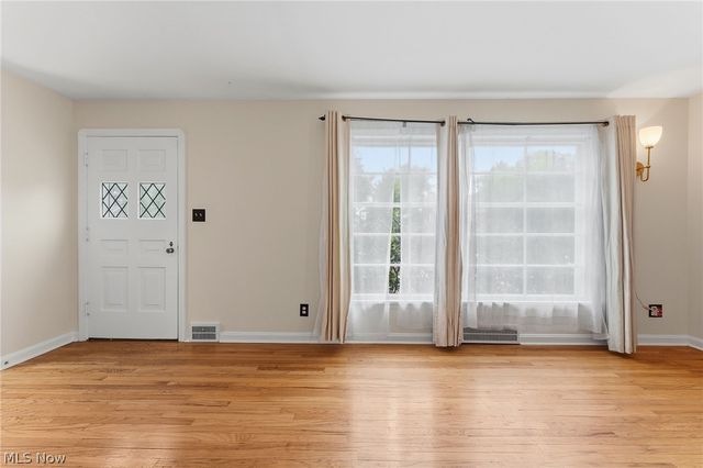 4338 Silsby Road, University Heights, OH 44118