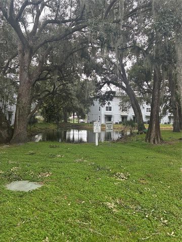 7218 E BANK DR, Tampa, FL 33617