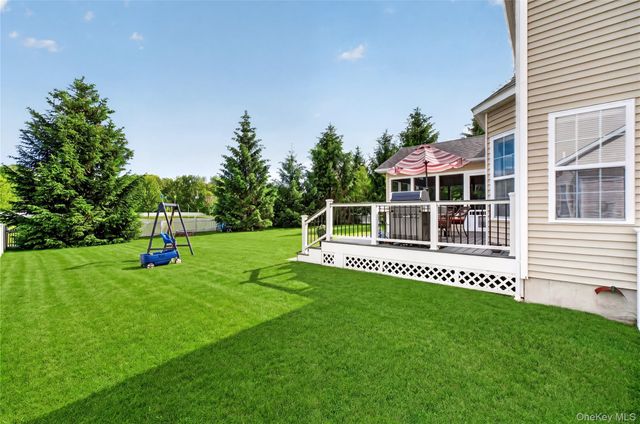 42 Plum Court Drive, Poughquag, NY 12570