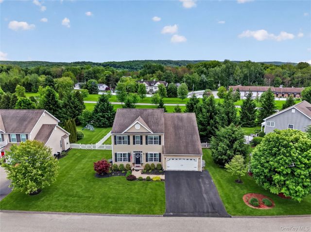42 Plum Court Drive, Poughquag, NY 12570
