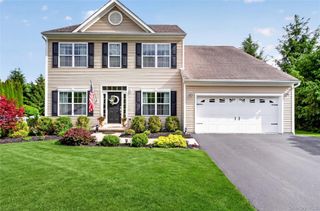 42 Plum Court Drive, Poughquag, NY 12570