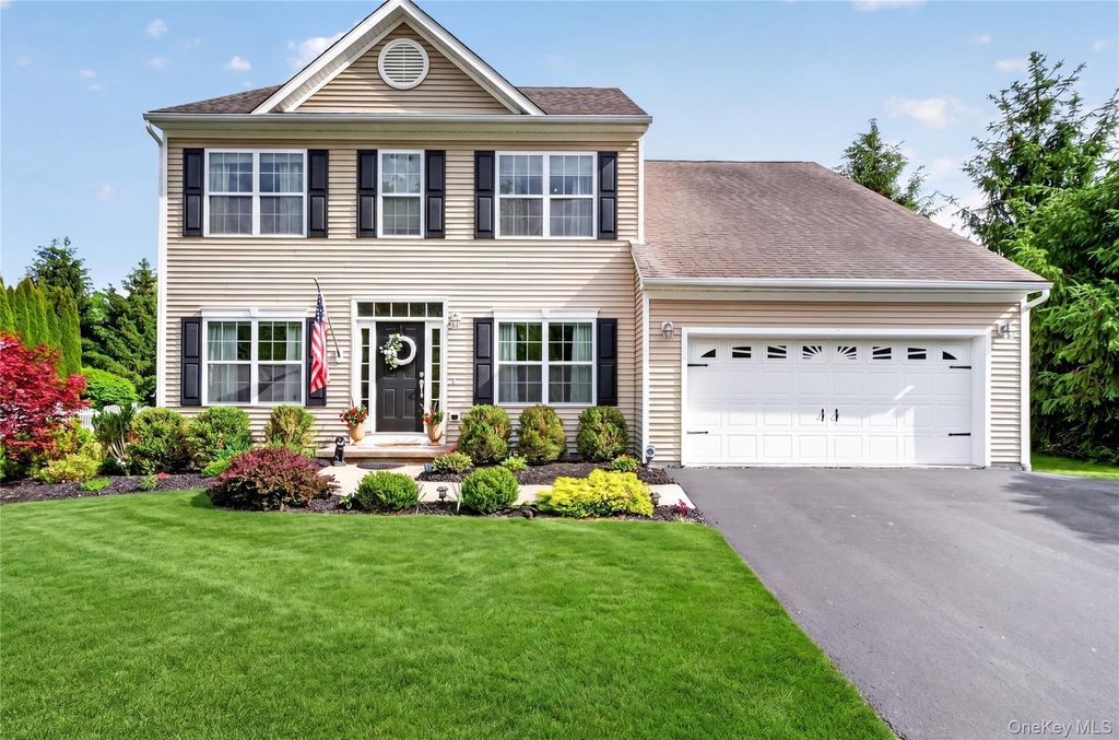 42 Plum Court Drive, Poughquag, NY 12570