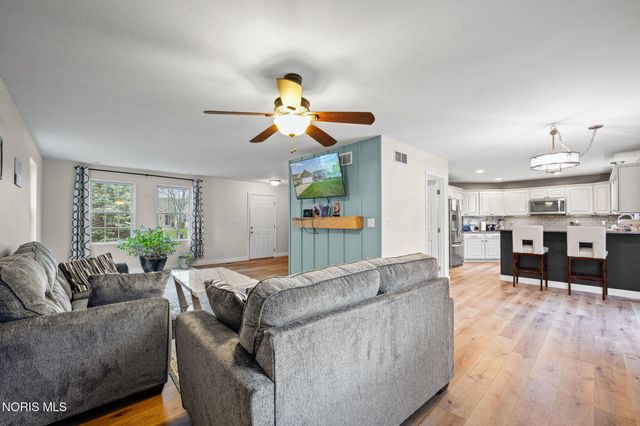 1463 Misty Oaks Drive, Findlay, OH 45840