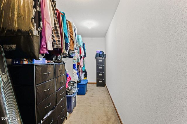 1463 Misty Oaks Drive, Findlay, OH 45840