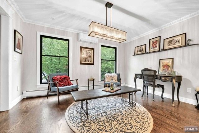 17 Babcock Road, Mahwah, NJ 07430