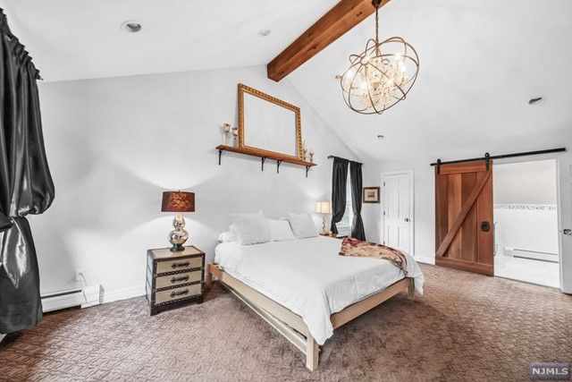 17 Babcock Road, Mahwah, NJ 07430