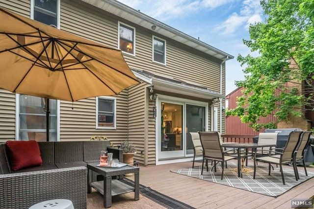 17 Babcock Road, Mahwah, NJ 07430
