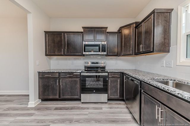 87 Onslow Court, Spring Lake, NC 28390