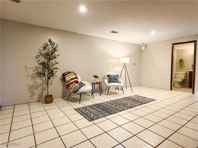 130 N Hills Drive, Parkersburg, WV 26104