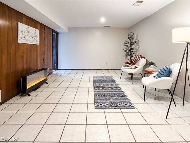 130 N Hills Drive, Parkersburg, WV 26104