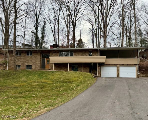 130 N Hills Drive, Parkersburg, WV 26104