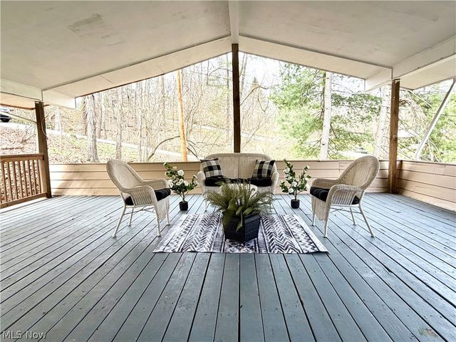 130 N Hills Drive, Parkersburg, WV 26104