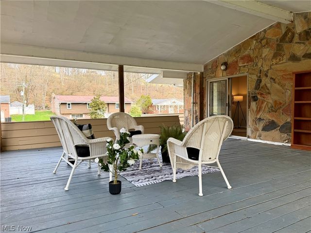 130 N Hills Drive, Parkersburg, WV 26104