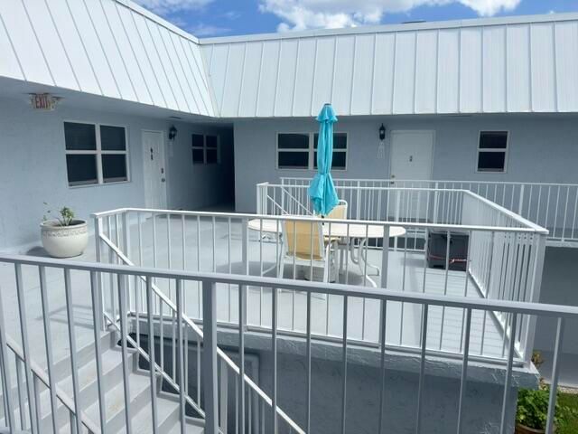 2400 NE 16th Street Unit 205, Pompano Beach, FL 33062