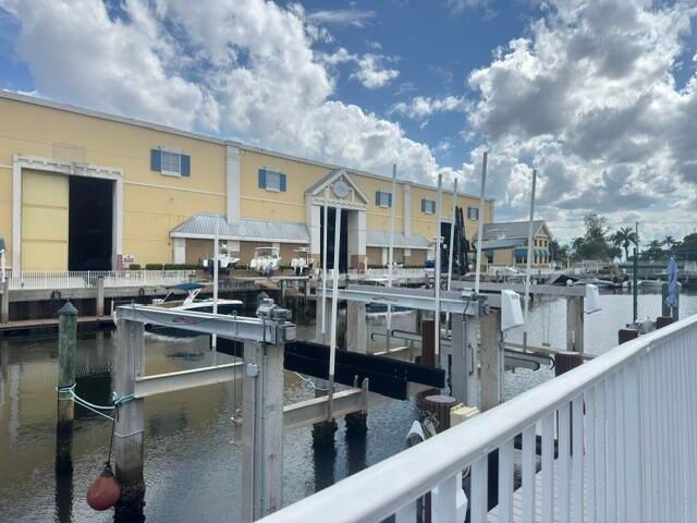 2400 NE 16th Street Unit 205, Pompano Beach, FL 33062