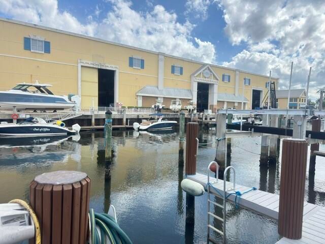 2400 NE 16th Street Unit 205, Pompano Beach, FL 33062