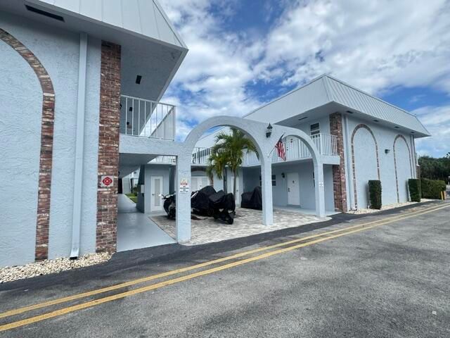 2400 NE 16th Street Unit 205, Pompano Beach, FL 33062