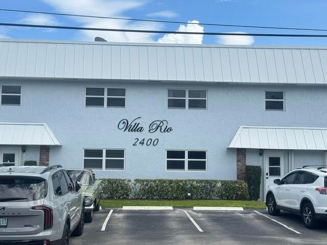 2400 NE 16th Street Unit 205, Pompano Beach, FL 33062