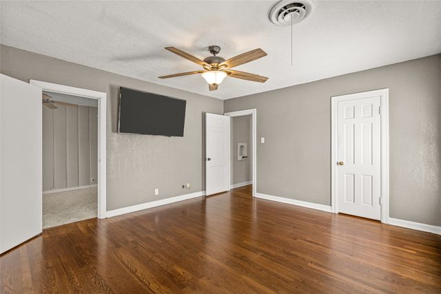 3901 Linden Avenue, Fort Worth, TX 76107