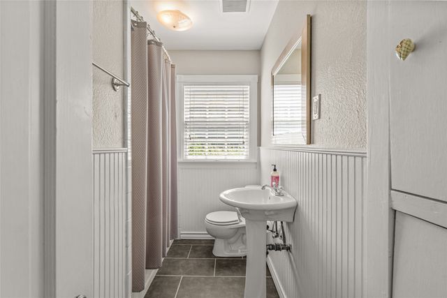 3901 Linden Avenue, Fort Worth, TX 76107