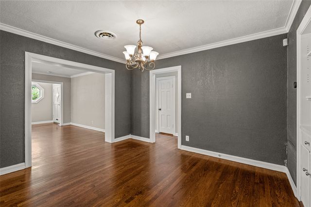 3901 Linden Avenue, Fort Worth, TX 76107