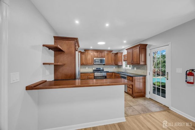1430 Kearney Drive, North Brunswick, NJ 08902