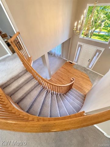 1176 Cadmus Drive, Troy, MI 48085